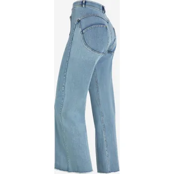 Dámské oblečení Freddy kalhoty WR.UP SNUG v džínové světle modré, reálné kapsy, normální pas na knoflíčky, široké nohavice Vybraná velikost: S