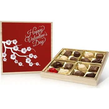 Bonboniéra Selllot, s.r.o., K Hájům 34, 155 00 Praha 5 - Vyrobeno v Belgii Výběr pralinek v dřevěné dóze - Happy Valentines Day - větvička s květy 200g