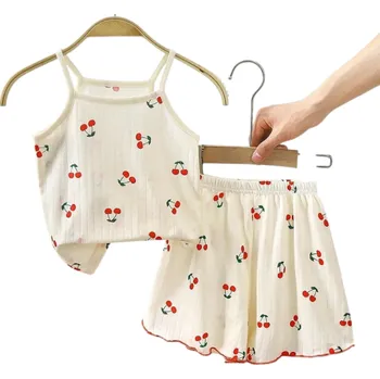 Dívčí béžová letní souprava tílko s tenkými ramínky a kraťasy Potisk třešní Výstřih do O Pohodlný set na léto 2