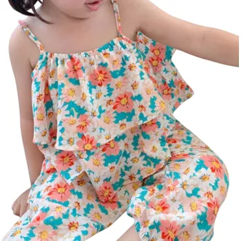 Dívčí květinová letní souprava s volánky tílko s tenkými ramínky a kalhoty na gumu Výstřih do O Elegantní set 3