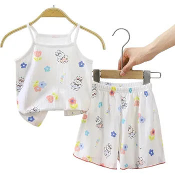 Dívčí bílá letní souprava tílko s tenkými ramínky a kraťasy Potisk králíčků s květinami Výstřih do O 2