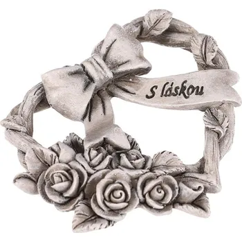 Srdce se stuhou a mašlí