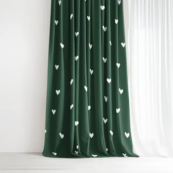 Bavlněný závěs - Srdíčka na tmavě zeleném 160x150 cm