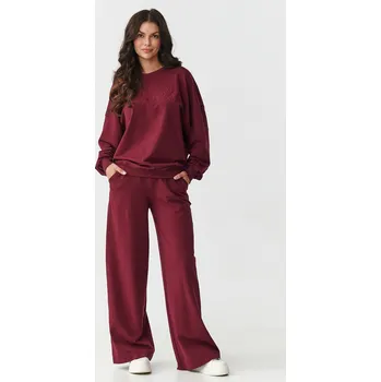 Tepláková souprava s širokými nohavicemi a vyšívanou aplikací M890 Barva: Bordová, Velikost: L