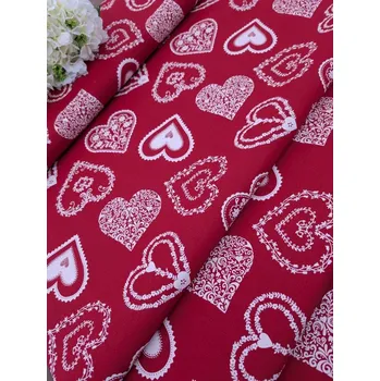 Látka 100% bavlna - bílá malovaná srdce na červené