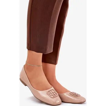 Dámské baleríny Dámské lakované elegantní baleríny s ozdobným detailem Vinceza – béžové Velikost: 39