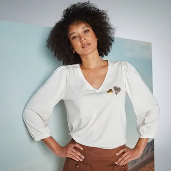 Dámské tričko Tričko s výstřihem do V a potiskem srdíček režná 50