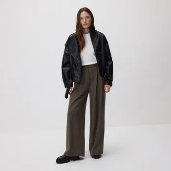 Dámské kalhoty Reserved - Kalhoty s&nbsp;příměsí viskózy - tmavě hnědá - 172IS-89X - 172IS-89X-XS