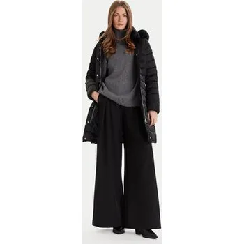 Geox Vatovaná bunda Bettanie W5626H-T3122 F9000 Černá Regular Fit 46