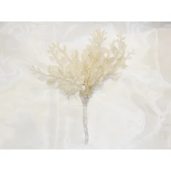 Dekorace - vánoční přízdoba - větvička vavřín Barva: bílá