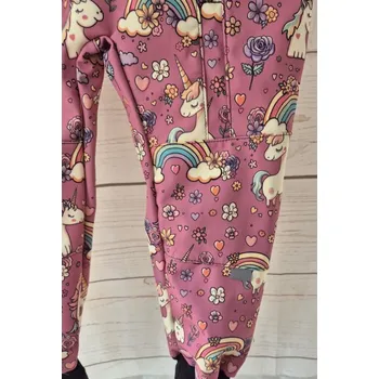 Kojenecká kombinéza Yháček Rostoucí kombinéza softshellová, zimní s flísem, Jednorožci na starorůžové, celovzorovaná Velikost: 74-80