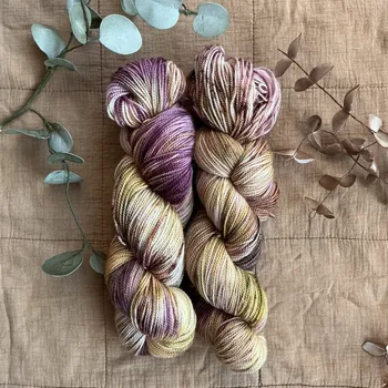 Příze Nectar Bee Twist 2ply Merino/nylon – Velvet Pollen