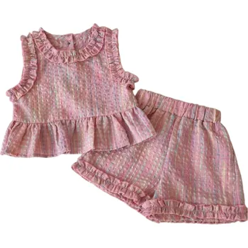 Dětský dívčí letní set tílko se širokými ramínky na knoflíky s řasením a kraťasy na gumu Pohodlná souprava na léto 9-12 měsíců