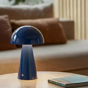 Svítidlo Lindby LED dobíjecí stolní lampa Nevijo, modrá, Ø20cm, USB, stmívač - Ø základny 12 cm; délka kabelu USB 101 cm 1 x 1,7 W LED - Doprava zdarma