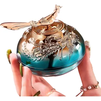 Hydratační denní krém na obličej Hloubková výživa pleti Luxusní balení Každodenní péče pro svěží a hebkou pleť