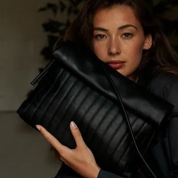 MONK & ANNA Kitaro Taška přes rameno Black