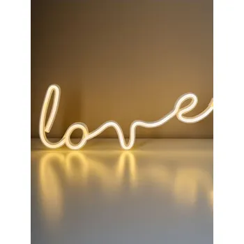 Lampička Sinsay - LED lampa ve tvaru nápisu „Love“ - bílá - 081IK-00X - 081IK-00X-ONE