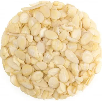 Mandle loupané plátky Množství: 10 000 g