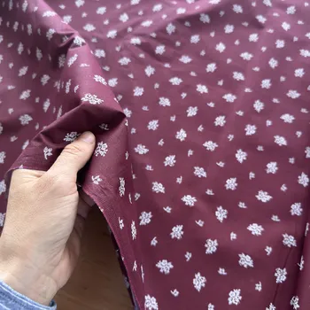 Bavlněné plátno folklorní kvítky na vínové