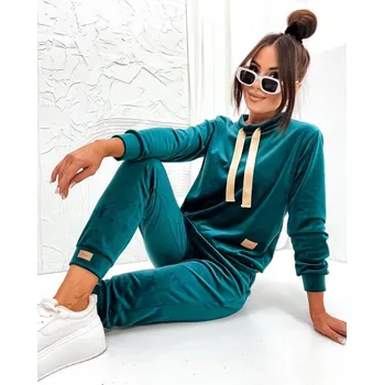 Dámská halenka Dámský velurový komplet v lahvově zelené barvě (637) odstíny zelené S (36)