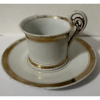 Starožitný šálek se zlacením mezi lety 1830 až 1890