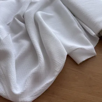 Bílý krep polyester