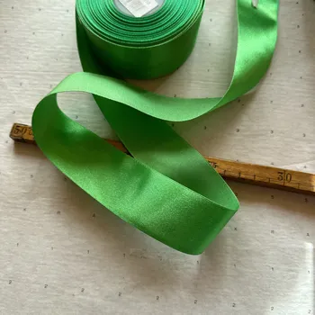 Stuha Vzorek - Atlasová stuha 40mm, Zelená