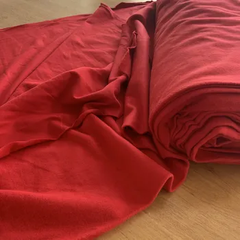 Vzorek - Teplákovina červená s počesem