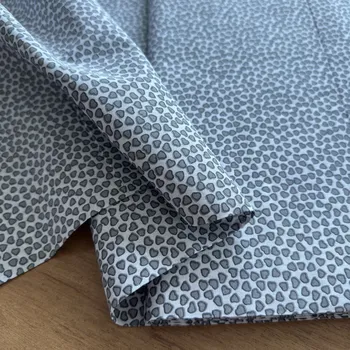 Bavlněné plátno malá srdíčka