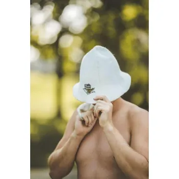 Vlněná čepice do sauny s obrázkem vířivky, bílá