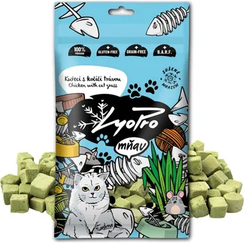 Pamlsek pro kočku LyoPro Cat mrazem sušené kuřecí s kočičí trávou 50 g