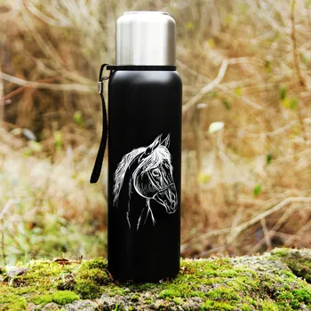 Termoska Termoska s hrnkem 750 ml Ocel, s možností personalizace – ideální jako dárek k svátku, narozeninám. Stříbrný, motiv KŮŇ