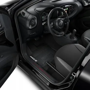 autokoberec TOYOTA AYGO X ČERNÉ GUMOVÉ KOBERCE ORIGINÁL PW210-0H016