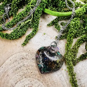 Náhrdelník Orgonitové srdce s malachitem a avanturínem - náhrdelník pro lásku, transformaci, štěstí