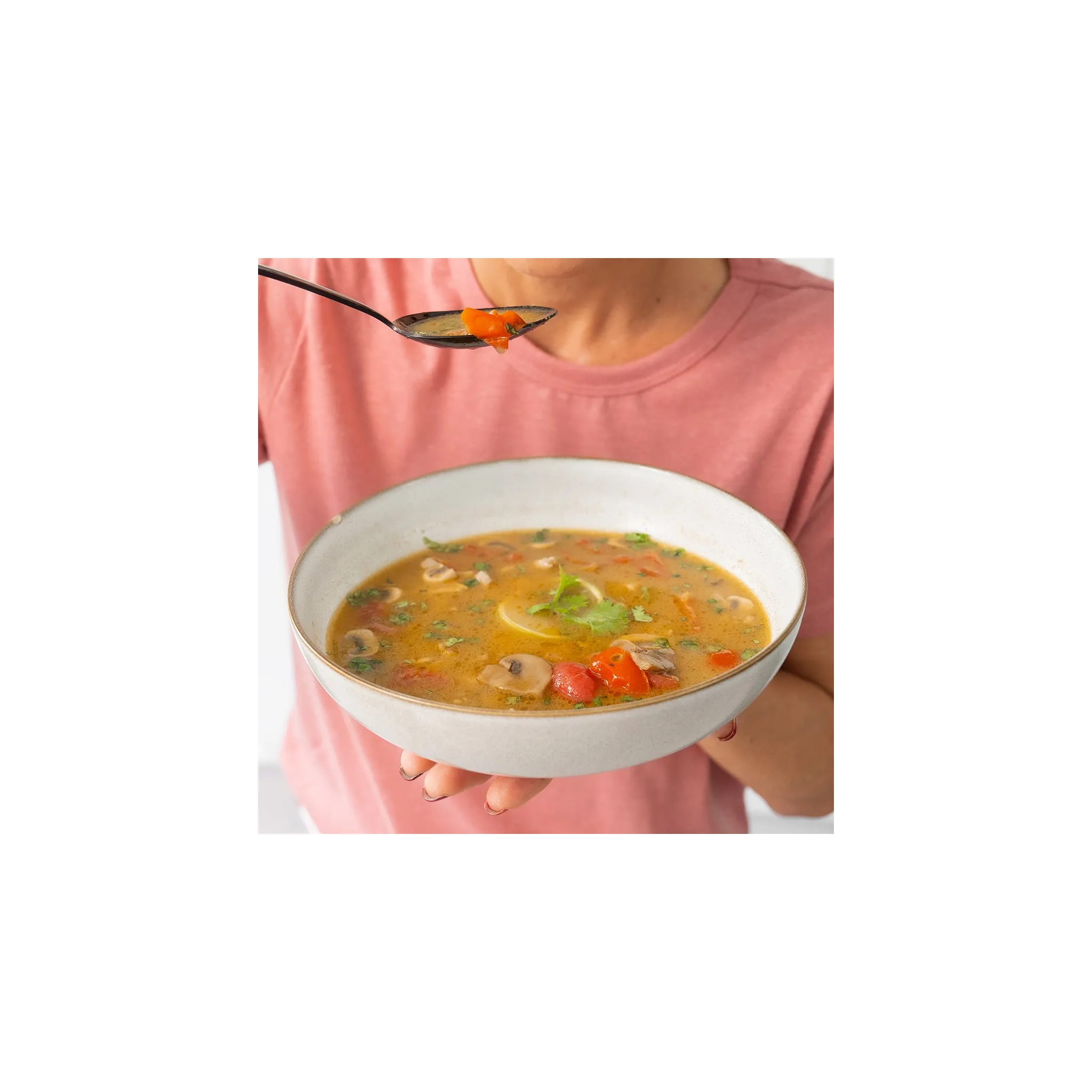 Fotografie 4 - Hotové jídlo EXPRES MENU Tom Kha Gai kokosová polévka s kuřecím masem 600 g