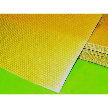 Mezistěny voskové na rám 37 × 30 Stražisko