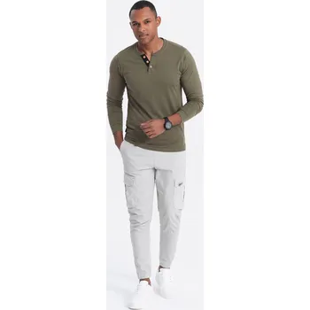 Pánské bavlněné tričko s dlouhým rukávem a knoflíky u výstřihu - tmavě olivové V1 OM-LSCL-0107 - S