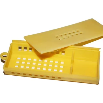 Klícka pro včelí matky - zasílací a přidávací 2│umožnují vložení mezi rámky