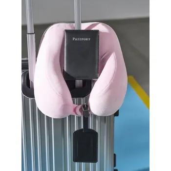 Sinsay - Sada pouzdra na pas a&nbsp;jmenovky na kufr - černá - 383HJ-99X - 383HJ-99X-ONE