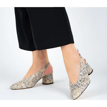 Dámské lodičky Dámské béžové kožené lodičky s jemným metalickým efektem Letizia Velikost: 39