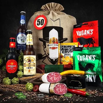 Dárkový potravinový koš Persi - Pivní dárkový koš pro muže se 3 pivy zabalený v dárkovém pytli s visačkou