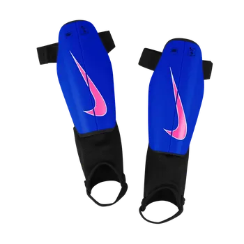 Fotbalový chránič Nike Charge modrá/růžová UK Junior M