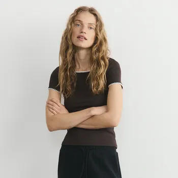 Dámská halenka Reserved - Halenka s kontrastním lemováním - tmavě hnědá - 146HT-89X - 146HT-89X-XL