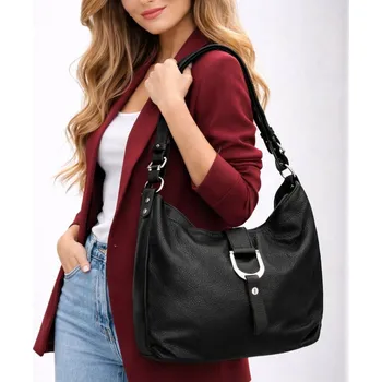 Kabelka Dámská kabelka s přezkou černá