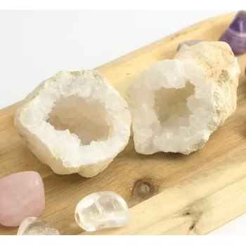 Křišťálová geoda 7-8 cm - A