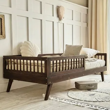 Dětská postýlka Dětská postel z masivu Verto, tmavý ořech - 90 x 200, snímatelná přední zábrana