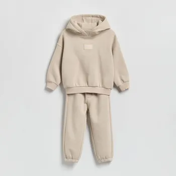 Chlapecká mikina Reserved - Oversized souprava - krémová - 705HR-01X - 705HR-01X-80