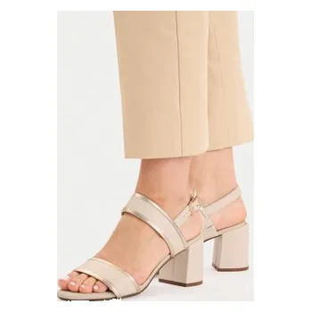 Dámské sandále Sandály Clarks Ezoria Sling 26181301 Béžová 38