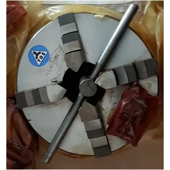 Sklíčidlo Univerzální samostředící sklíčidlo IUS 160/4-2M1, ČSN 243807 (TOS Svitavy, ČSN 243807. Standartní přesnost. Obsah balení: Samostředící sklíčidlo, tvrdé vnější čelisti SCV, tvrdé vnitřní čelisti SCN, utahovací klíč, šrouby pro upevnění příruby. Originální