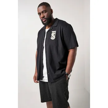 Pánská košile STHUGE, Plus size Žerzejová košile STHUGE, krátké rukávy, Cuba límec, hranatý střih, do 8XL pro plnoštíhlé nadměrná velikost, 847050100-1457, černý, L, Plus size oblečení, Oblečení pro vysoké muže, Nadměrné velikosti, Oblečení pro plnoštíhlé.